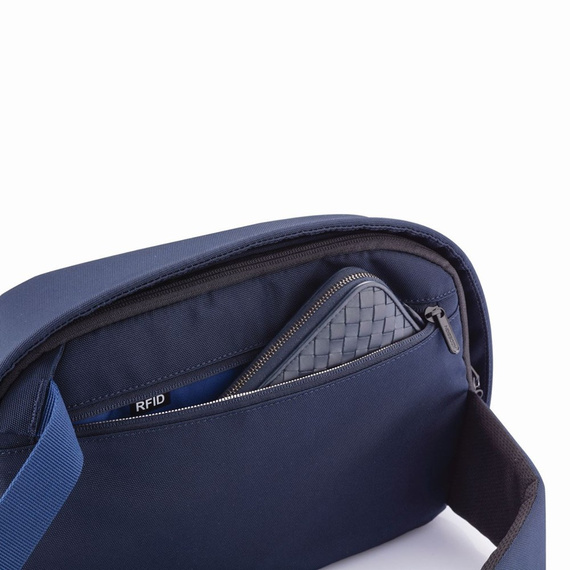 Plecak miejski z poliestru XD Design Bobby Sling granatowy