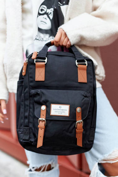 Plecak damski podróżny z miejscem na laptopa czarny — LuluCastagnette NONO